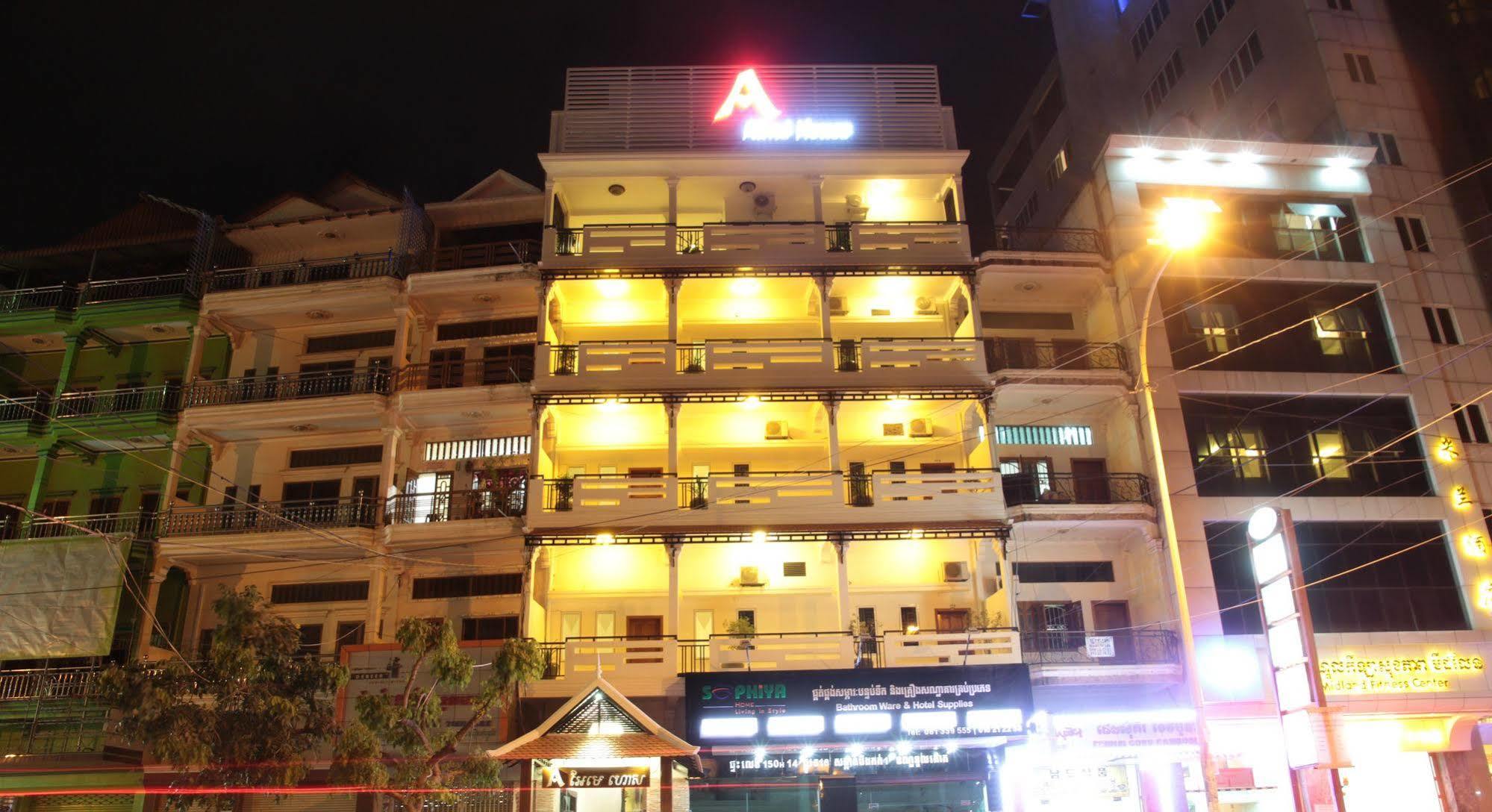 Aime House & Niisaii Apartment Phnom-Penh Buitenkant foto
