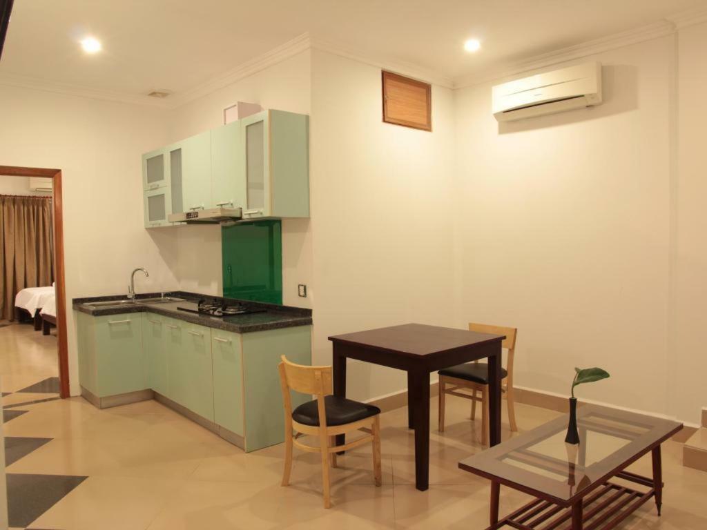 Aime House & Niisaii Apartment Phnom-Penh Buitenkant foto