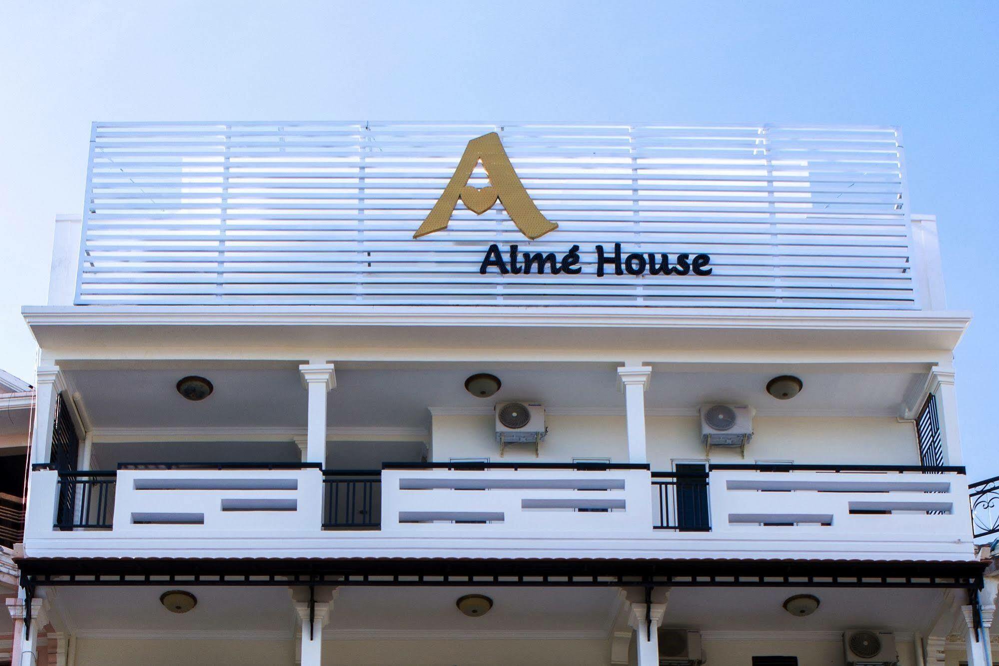 Aime House & Niisaii Apartment Phnom-Penh Buitenkant foto